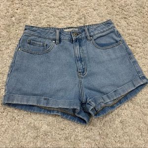 Pac Sun high waisted mom short size 27